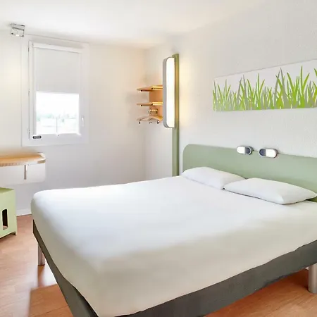 Ibis Budget Centre Gare 2* בסאנקון