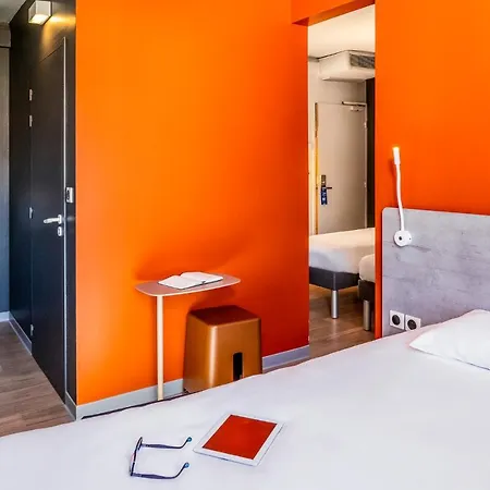 מלון Ibis Budget Centre Gare 2*